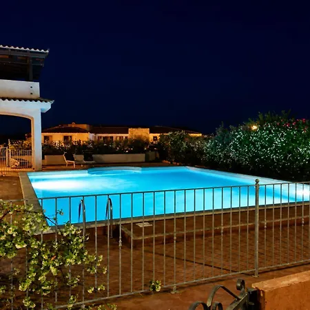 Apartamento Two Bedroom With Pool Taty *